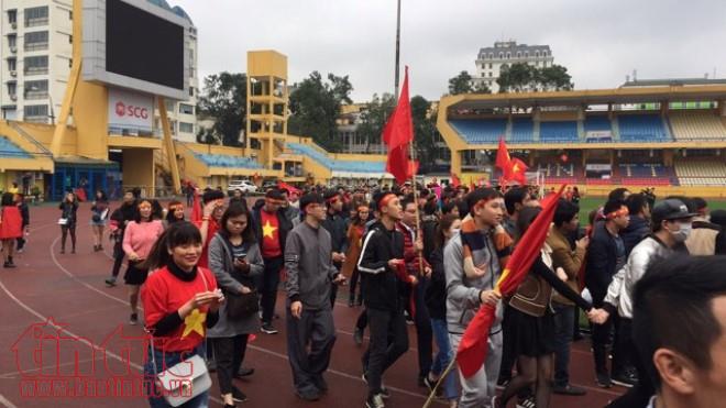 'Chảo lửa' Hàng Đẫy tự hào hát mãi tên... U23 Việt Nam ơi! ảnh 4